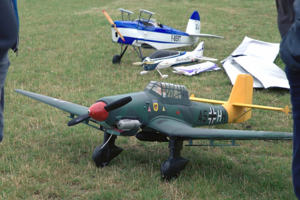 Maquette d’avion de la Seconde Guerre mondiale au terrain du club